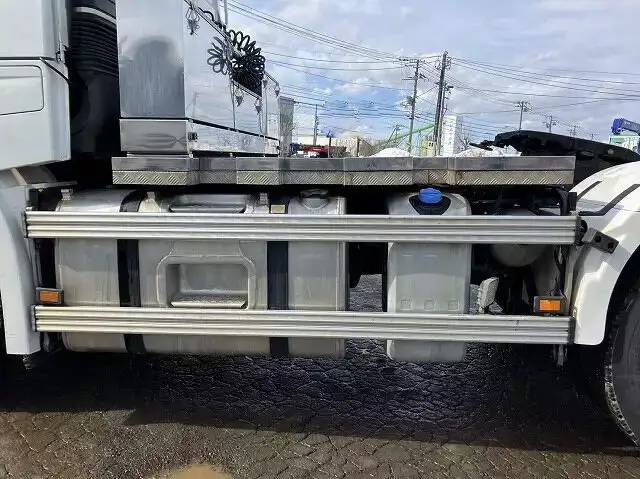 ボルボ トラック 大型 トラクター ハイルーフ 1デフの中古トラック画像13