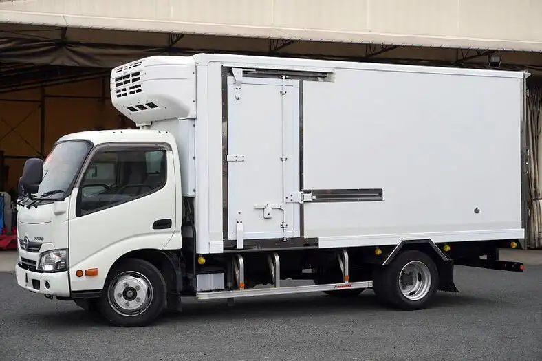 日野 デュトロ 小型 冷凍冷蔵 低温 床ステンの中古トラック画像1