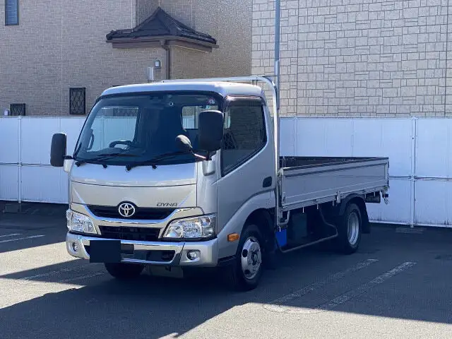 トヨタ ダイナ 小型 平ボディ TPG-XZU645 H31/R1の中古トラック画像1