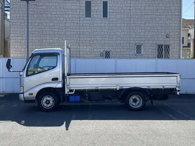 トヨタ ダイナ 小型 平ボディ TPG-XZU645 H31/R1の中古トラック画像5
