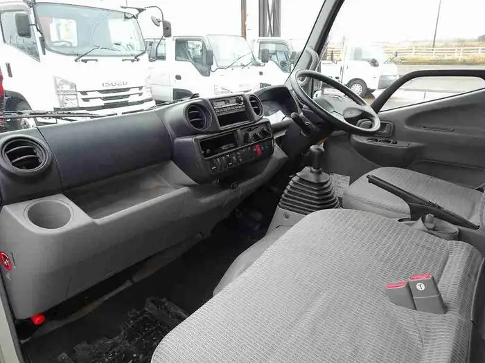 トヨタ トヨエース 小型 アルミバン 床鉄板 TKG-XZU645の中古トラック画像9