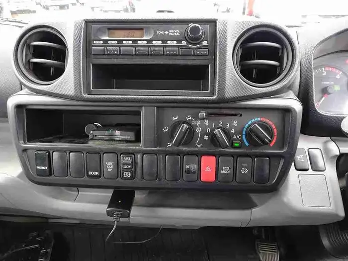 トヨタ トヨエース 小型 アルミバン 床鉄板 TKG-XZU645の中古トラック画像12