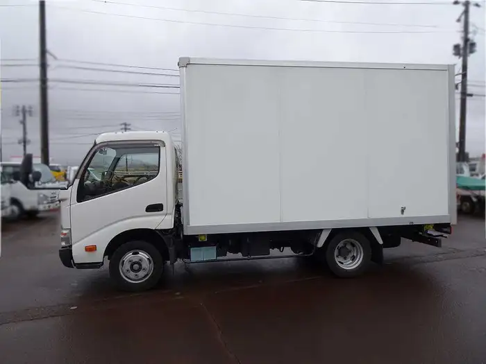 トヨタ トヨエース 小型 アルミバン 床鉄板 TKG-XZU645の中古トラック画像3