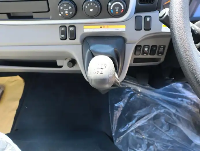 三菱 キャンター 小型 ウイング 2RG-FEB80 R5の中古トラック画像13