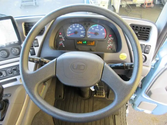 日産UD クオン 大型 トラクター ハイルーフ 1デフの中古トラック画像9