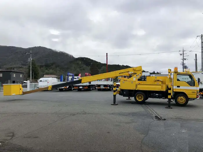 いすゞ エルフ 小型 高所・建柱車 高所作業車 電工仕様の中古トラック画像3