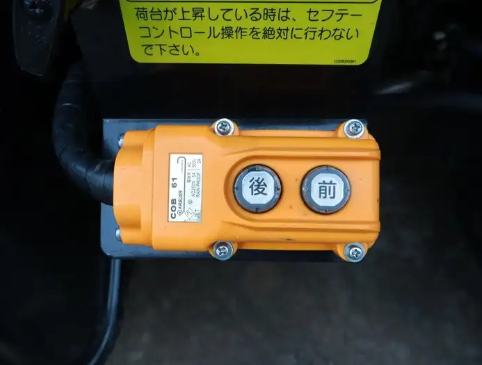 いすゞ エルフ 小型 ダンプ ローダー カスタムの中古トラック画像4