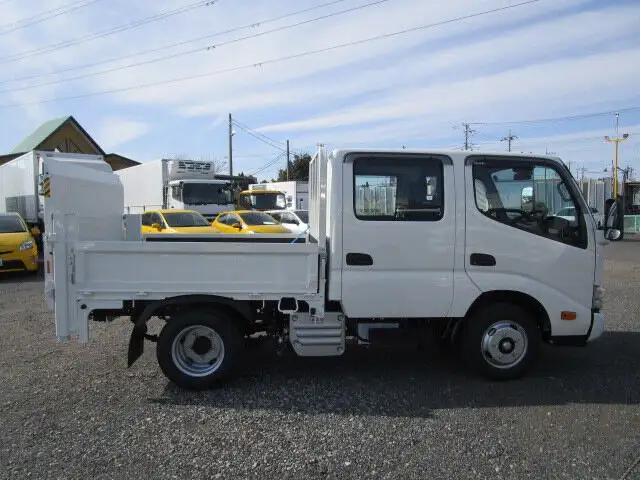 日野 デュトロ 小型 平ボディ Wキャブ パワーゲートの中古トラック画像2