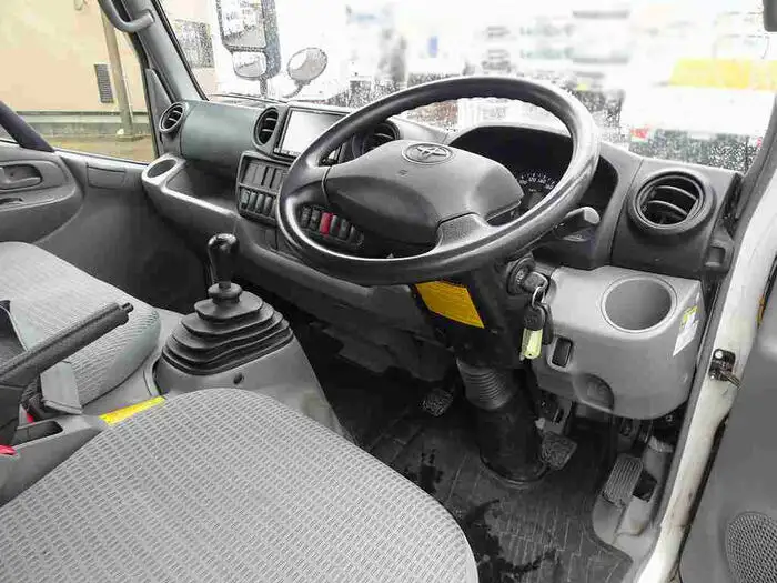 トヨタ トヨエース 小型 平ボディ Wキャブ LDF-KDY281の中古トラック画像5