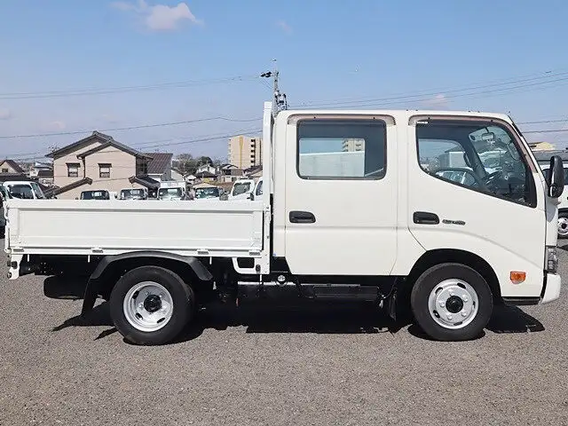 日野 デュトロ 小型 平ボディ Wキャブ TPG-XZU605Mの中古トラック画像3