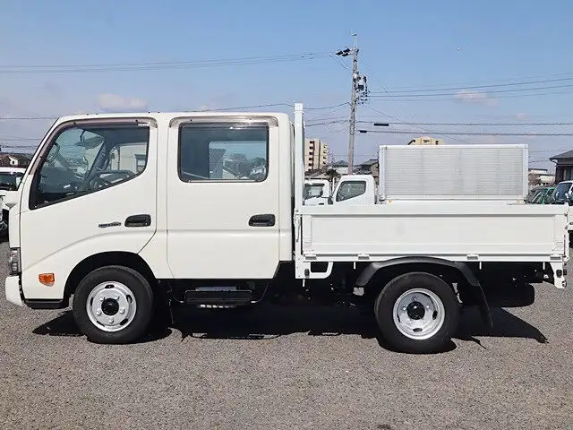 日野 デュトロ 小型 平ボディ Wキャブ TPG-XZU605Mの中古トラック画像7