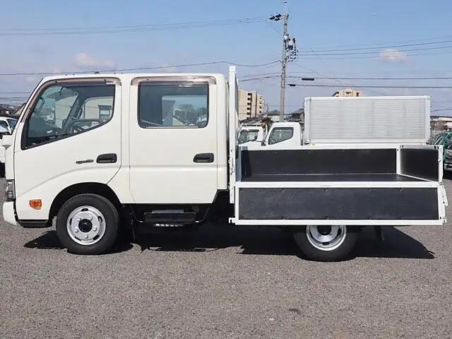 日野 デュトロ 小型 平ボディ Wキャブ TPG-XZU605Mの中古トラック画像8