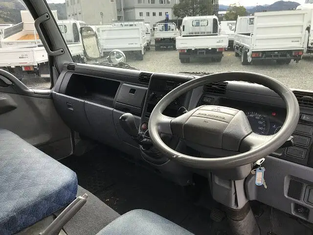 三菱 キャンター 小型 平ボディ 床鉄板 KK-FE82EEの中古トラック画像10