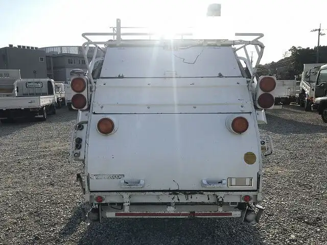 三菱 キャンター 小型 パッカー車 プレス式 PA-FE73DBの中古トラック画像3