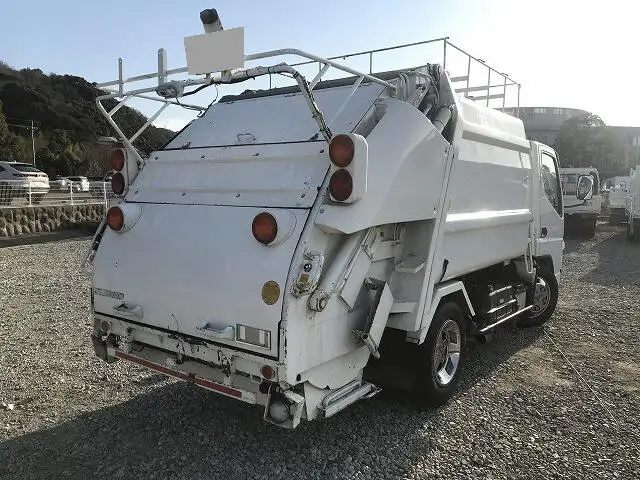 三菱 キャンター 小型 パッカー車 プレス式 PA-FE73DBの中古トラック画像2