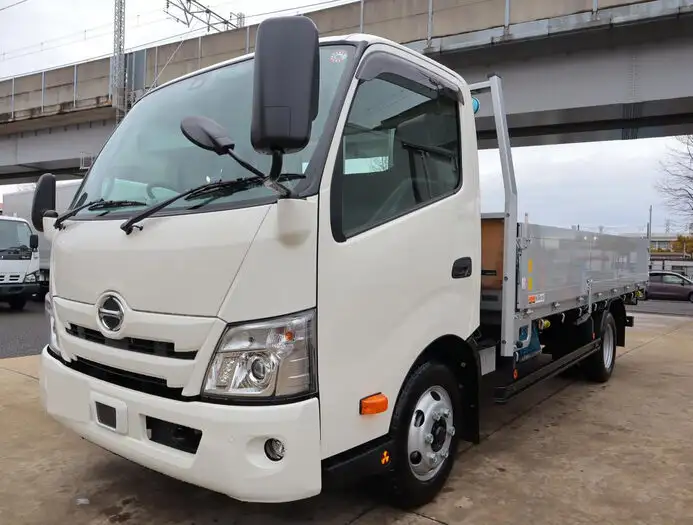 日野 デュトロ 小型 平ボディ アルミブロック 2RG-XZU712Mの中古トラック画像1