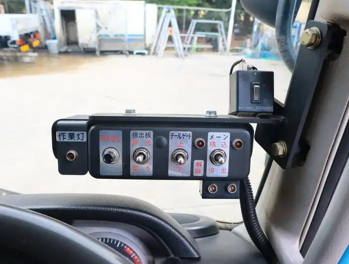 日野 レンジャー 中型/増トン パッカー車 プレス式 ベッドの中古トラック画像14