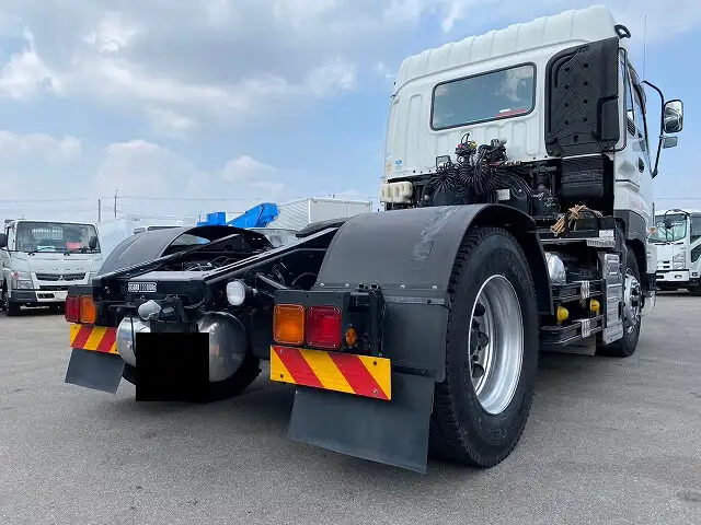 いすゞ ギガ 大型 トラクター ハイルーフ 1デフの中古トラック画像2