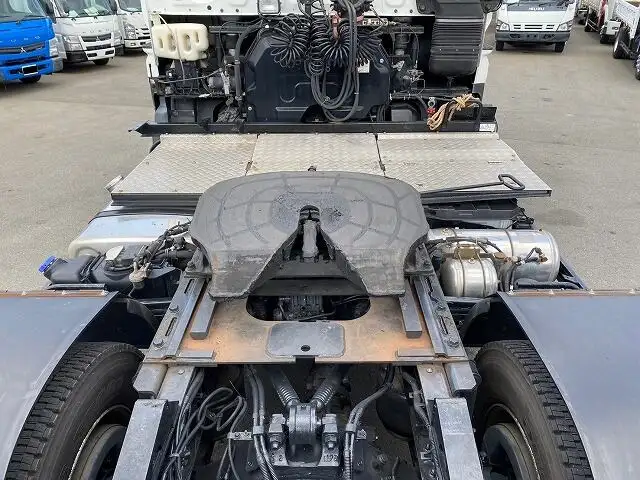 いすゞ ギガ 大型 トラクター ハイルーフ 1デフの中古トラック画像8