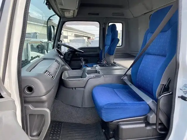 いすゞ ギガ 大型 トラクター ハイルーフ 1デフの中古トラック画像12