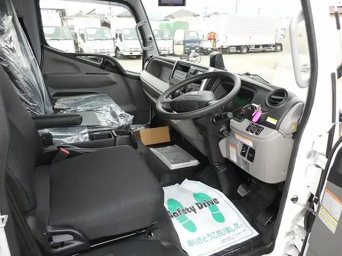 三菱 キャンター 小型 ウイング 2RG-FEB50 R5の中古トラック画像11