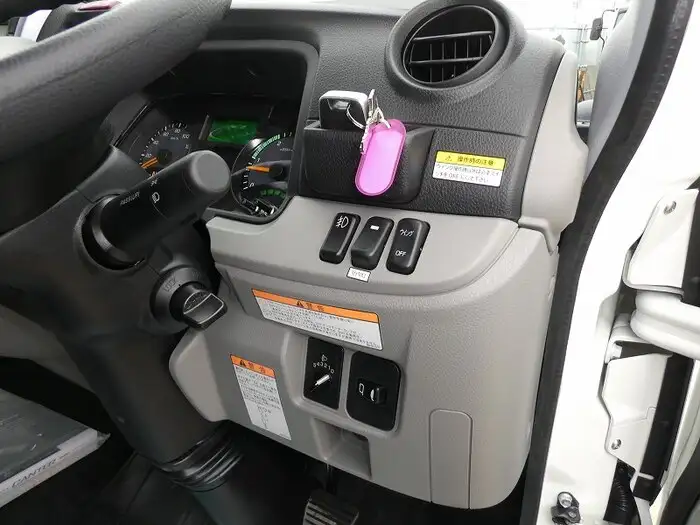 三菱 キャンター 小型 ウイング 2RG-FEB50 R5の中古トラック画像15