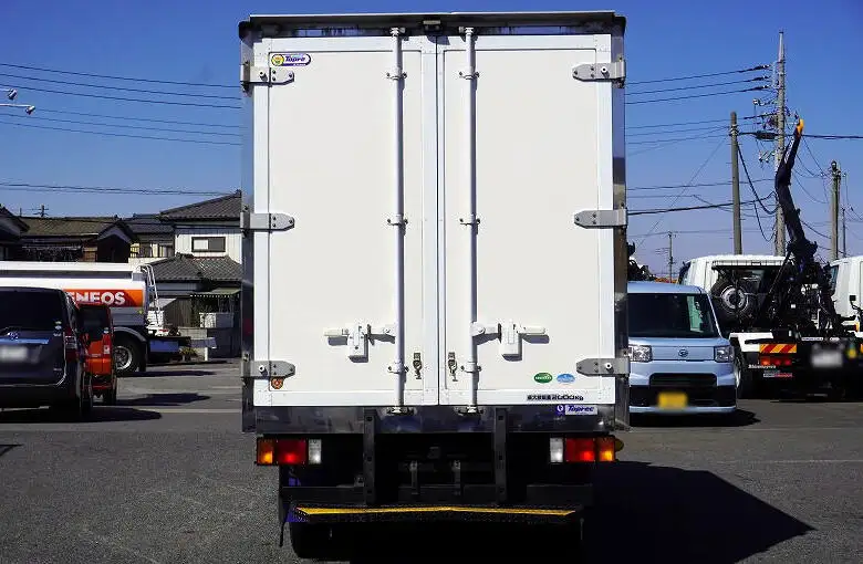 いすゞ エルフ 小型 冷凍冷蔵 低温 サイドドアの中古トラック画像3