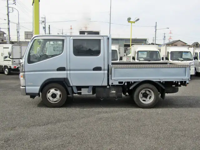 三菱 キャンター 小型 平ボディ Wキャブ 床鉄板の中古トラック画像5