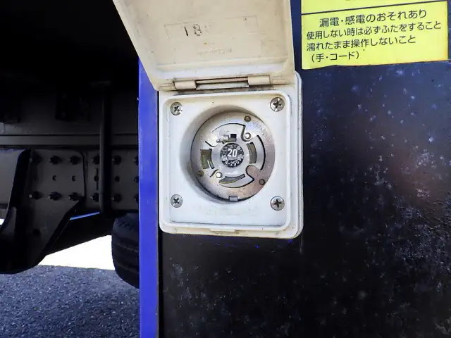 三菱 キャンター 小型 冷凍冷蔵 中温 スタンバイの中古トラック画像16