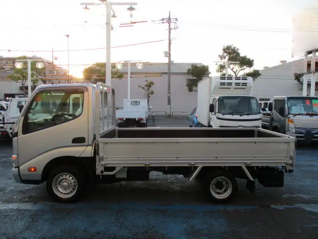 トヨタ トヨエース 小型 平ボディ ABF-TRY230 H28の中古トラック画像6