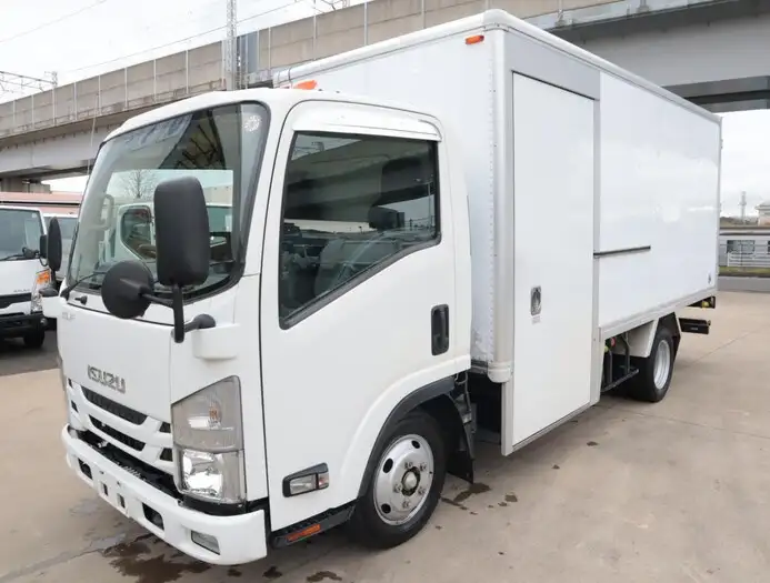 いすゞ エルフ 小型 アルミバン サイドドア 3枚観音 の中古トラック【車両No.162044】