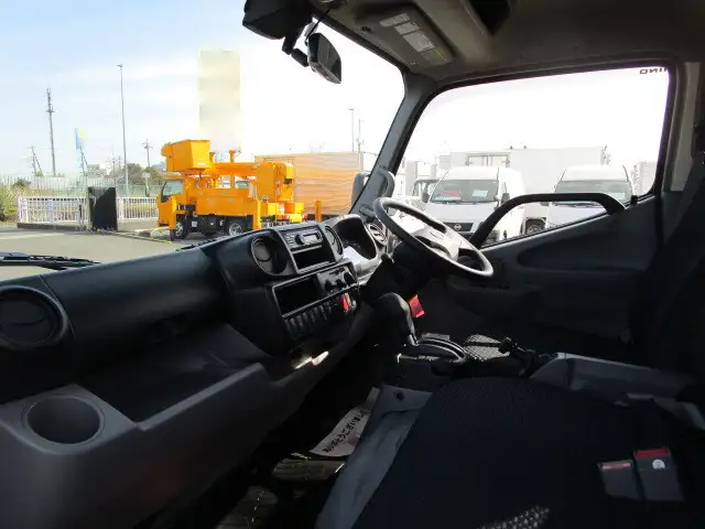 日野 デュトロ 小型 平ボディ 2RG-XZU655M R5の中古トラック画像12