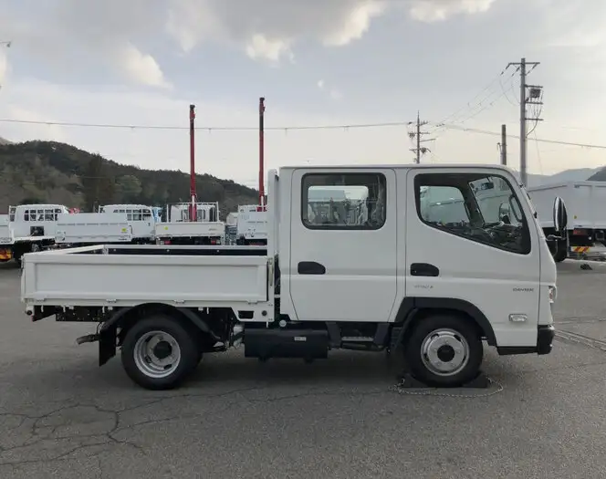 三菱 キャンター 小型 平ボディ Wキャブ 2RG-FBA20の中古トラック画像3