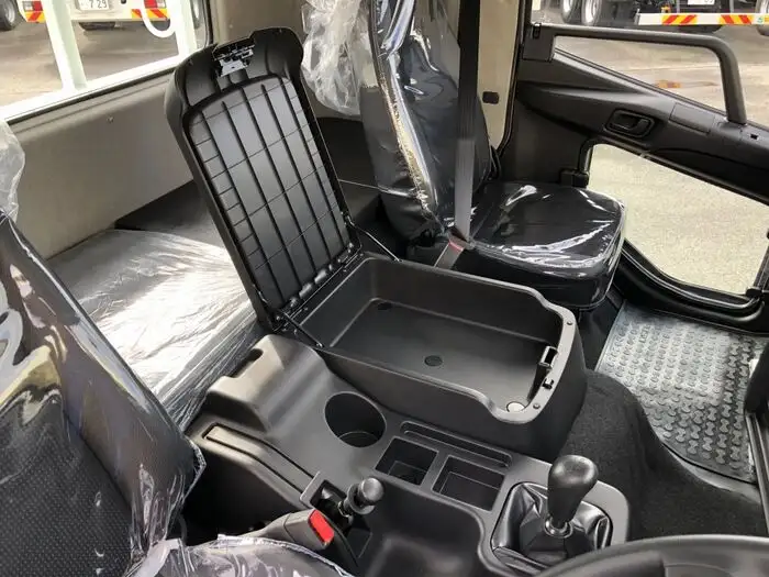 三菱 ファイター 中型/増トン 車両重機運搬 ラジコン ウインチの中古トラック画像9