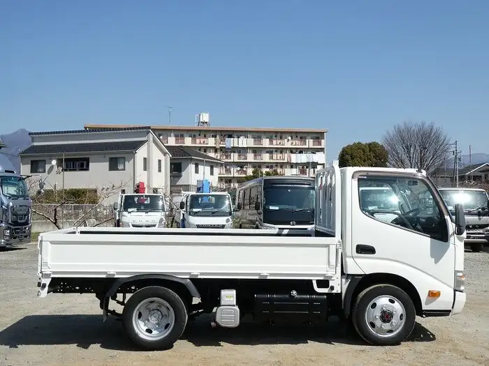 日野 デュトロ 小型 平ボディ TKG-XZU675M H27の中古トラック画像4