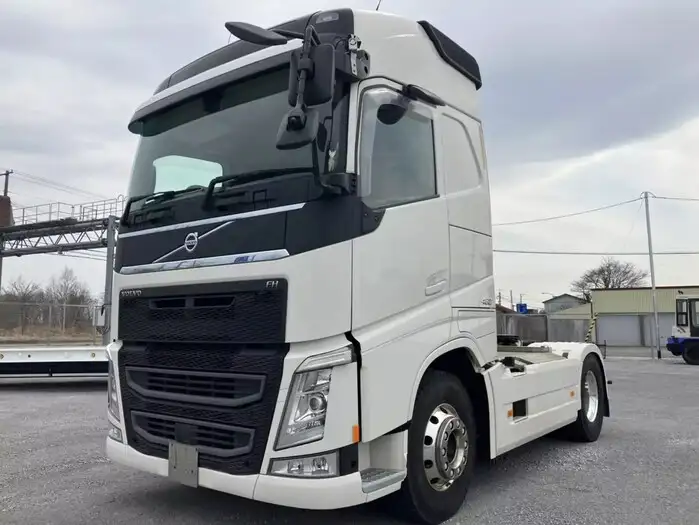 ボルボ トラック 大型 トラクター 1デフ ベッドの中古トラック画像1