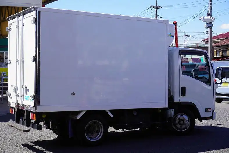 いすゞ エルフ 小型 冷凍冷蔵 中温 サイドドアの中古トラック画像3