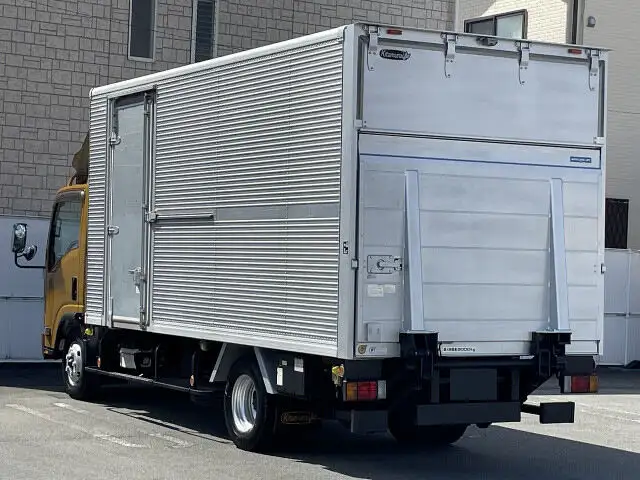 いすゞ エルフ 小型 アルミバン パワーゲート サイドドアの中古トラック画像4