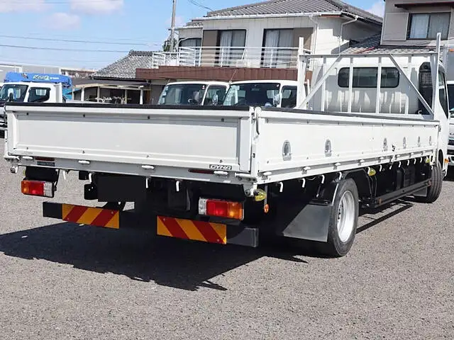 トヨタ ダイナ 小型 平ボディ TDG-XZU732 H31/R1の中古トラック画像3