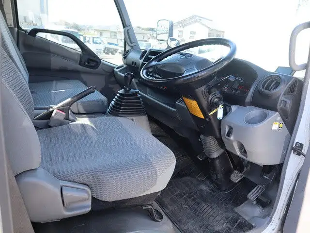 トヨタ ダイナ 小型 平ボディ TDG-XZU732 H31/R1の中古トラック画像11
