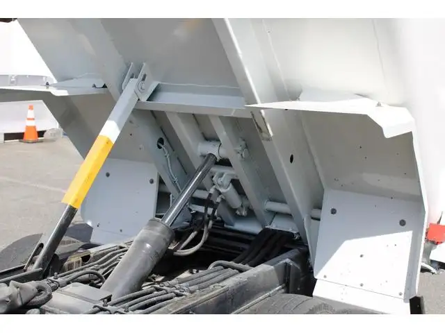 マツダ タイタン 小型 パッカー車 巻き込み式 回転ダンプ式の中古トラック画像16