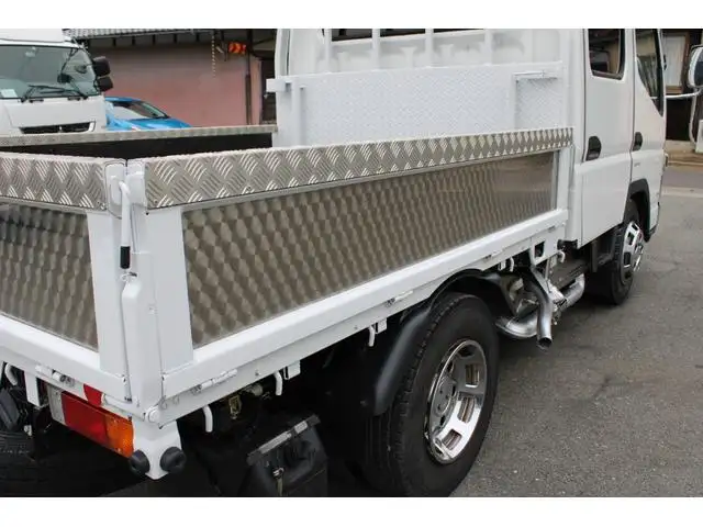 三菱 キャンター 小型 平ボディ Wキャブ 床鉄板の中古トラック画像12