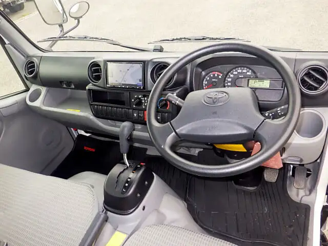 トヨタ トヨエース 小型 平ボディ 幌 QDF-KDY221の中古トラック画像9