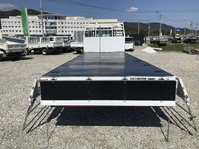 いすゞ フォワード 中型/増トン 平ボディ 床鉄板 ベッドの中古トラック画像6