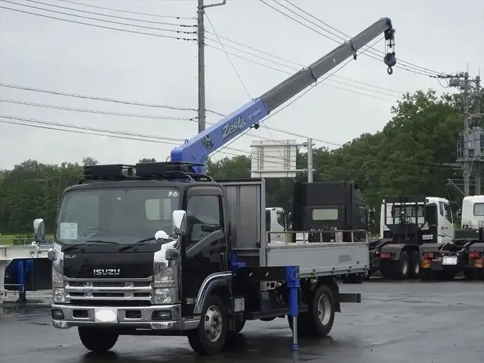 いすゞ エルフ 小型 クレーン付 アルミブロック 4段の中古トラック画像1