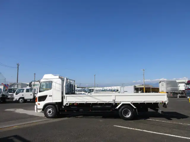 日野 レンジャー 中型/増トン 平ボディ 床鉄板 ベッドの中古トラック画像5