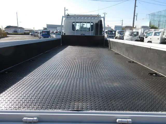 日野 レンジャー 中型/増トン 平ボディ 床鉄板 ベッドの中古トラック画像7