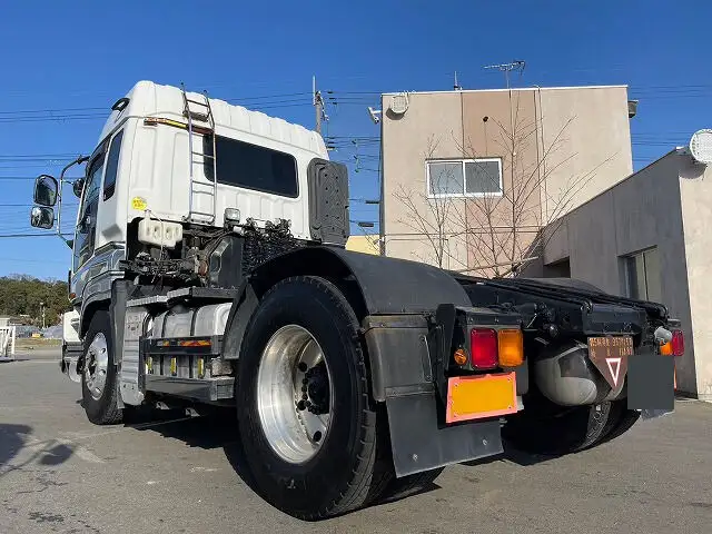 いすゞ ギガ 大型 トラクター ハイルーフ 1デフの中古トラック画像4
