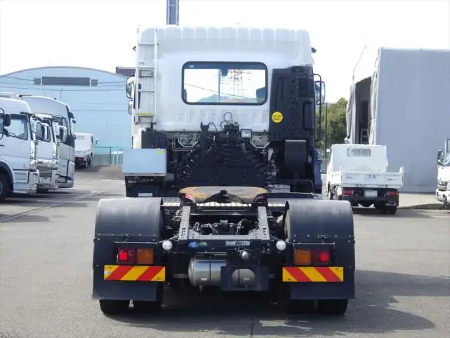 いすゞ ギガ 大型 トラクター ハイルーフ 1デフの中古トラック画像4