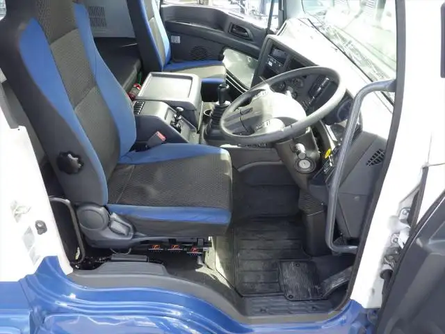 いすゞ ギガ 大型 トラクター ハイルーフ 1デフの中古トラック画像12